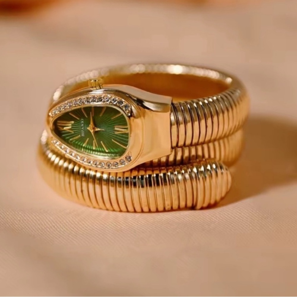 Serpente Gold Women's Watch Bracelet - Picture 2 of 4